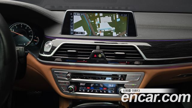 BMW 7 Series (G11) 740Li xDrive M Sport Package 2017 — фото 14