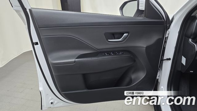 Hyundai Kona (SX2) Gasoline 1.6 Turbo 4WD Premium 2023 — фото 24