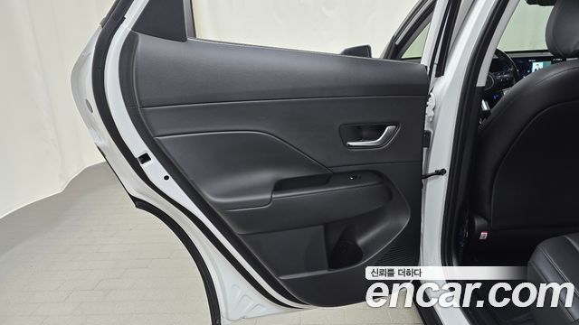 Hyundai Kona (SX2) Gasoline 1.6 Turbo 4WD Premium 2023 — фото 25