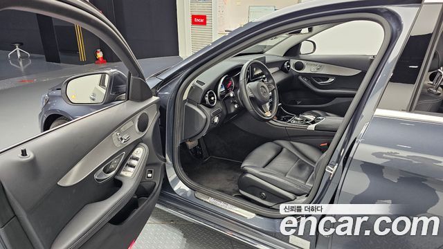 Mercedes-Benz C-Class (W205) C220 d Avantgarde 2016 — фото 10