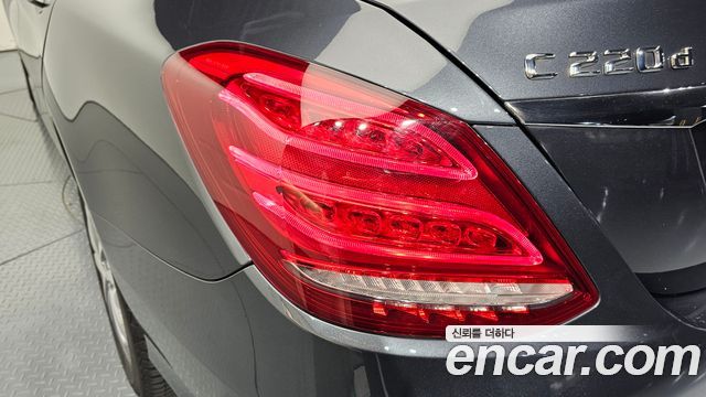 Mercedes-Benz C-Class (W205) C220 d Avantgarde 2016 — фото 23