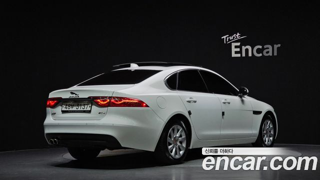 Jaguar XF (X260) 20d Prestige 2017 — фото 2