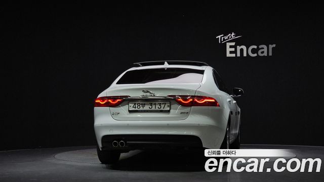Jaguar XF (X260) 20d Prestige 2017 — фото 4