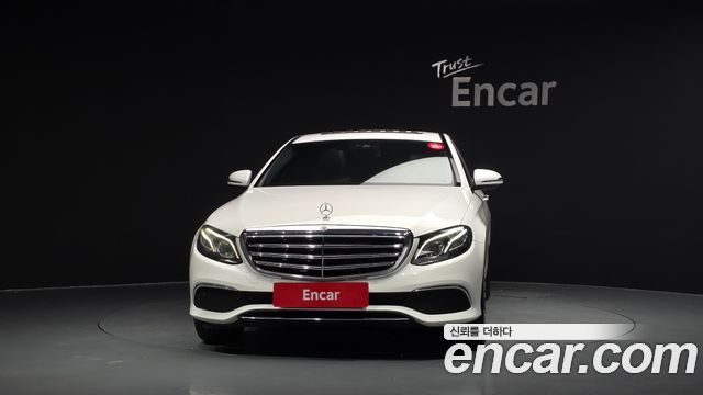 Mercedes-Benz E-Class (W213) E220d Avantgarde 2019 — фото 3