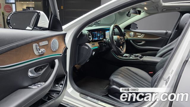 Mercedes-Benz E-Class (W213) E300e 4MATIC Exclusive 2020 — фото 10
