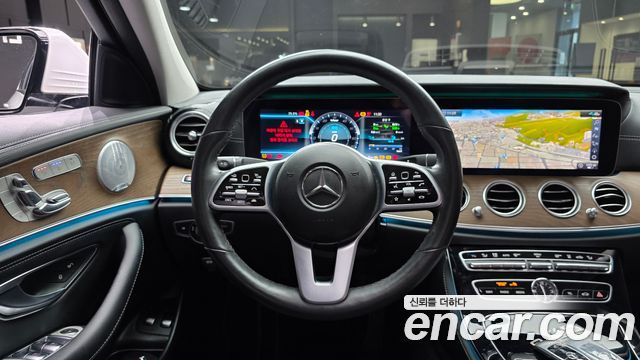 Mercedes-Benz E-Class (W213) E300e 4MATIC Exclusive 2020 — фото 18