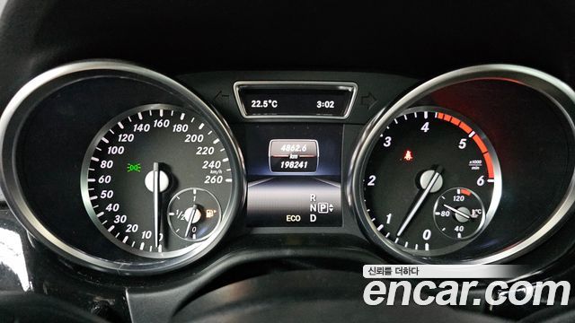 Mercedes-Benz M-Class (W166) ML350 BlueTEC 4MATIC 2014 — фото 8