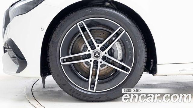 Mercedes-Benz E-Class (W214) E200 AMG Line 2026 — фото 5