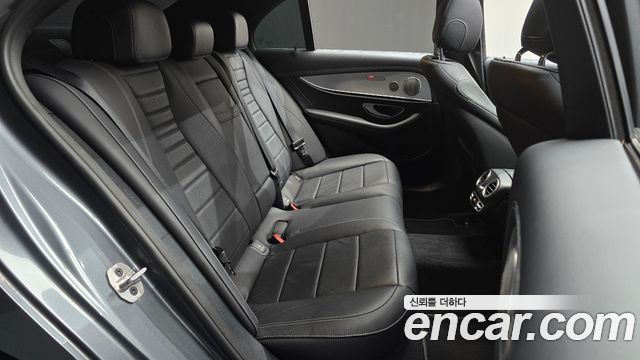 Mercedes-Benz E-Class (W213) E350 4MATIC Avantgarde 2021 — фото 11