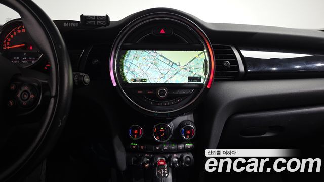 MINI Cooper D 5Door HIGH 3rd 2015 — фото 18