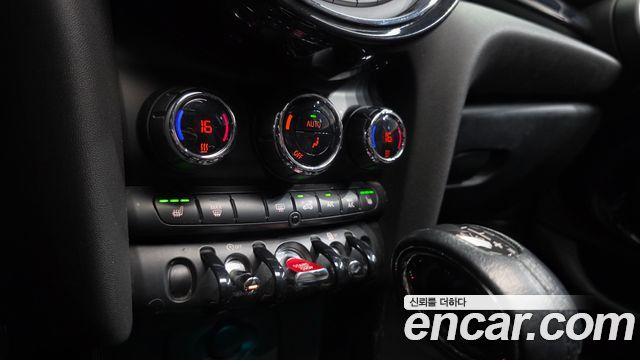 MINI Cooper D 5Door HIGH 3rd 2015 — фото 22