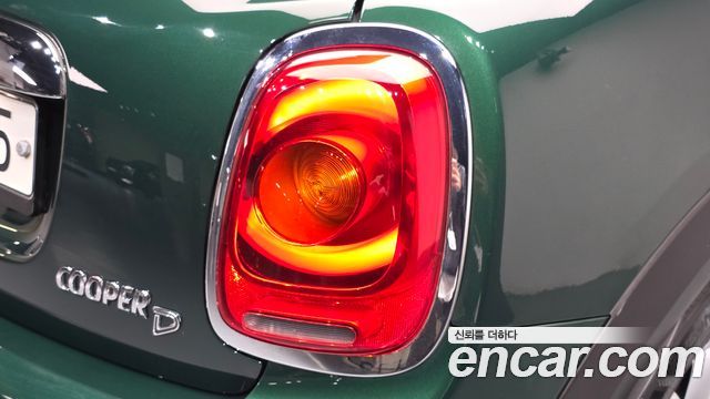 MINI Cooper D 5Door HIGH 3rd 2015 — фото 29