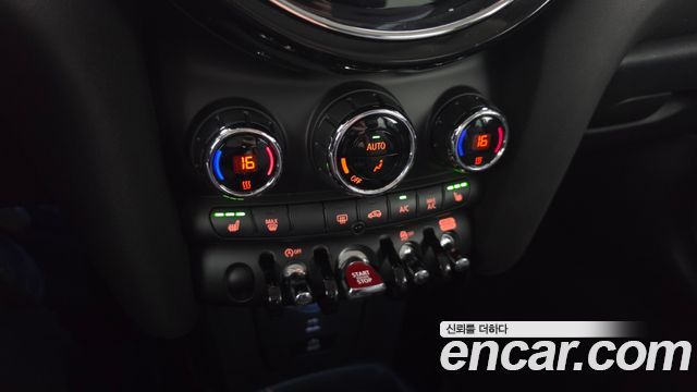 MINI Cooper Classic Third Generation 2023 — фото 18
