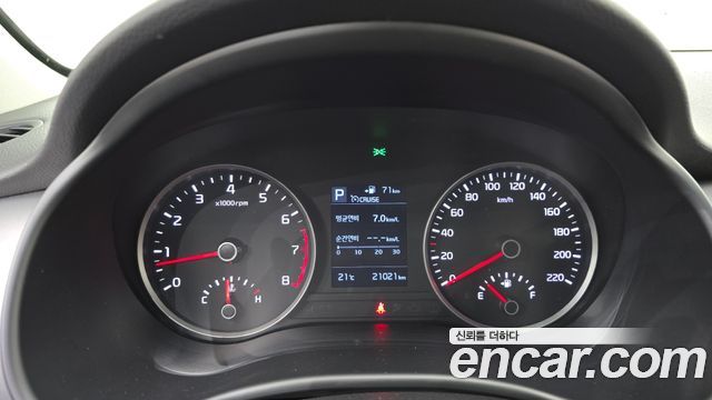 Kia Stonic 1.4 Trendy 2019 — фото 8