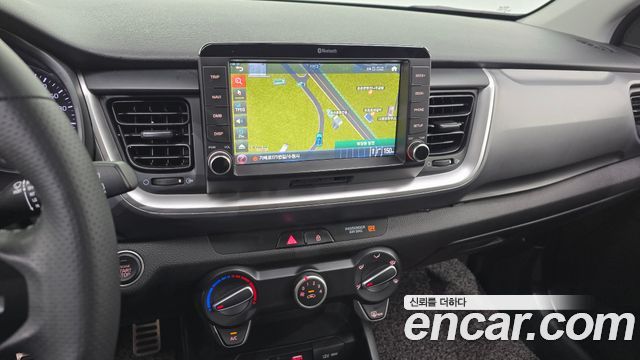 Kia Stonic 1.4 Trendy 2019 — фото 12