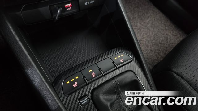 Kia Stonic 1.4 Trendy 2019 — фото 16