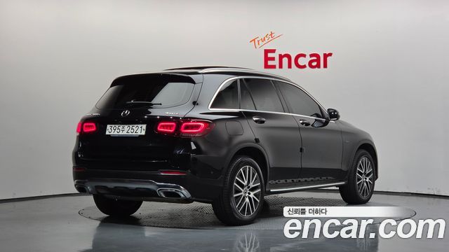 Mercedes-Benz GLC-Class (X253) GLC300e 4MATIC 2020 — фото 2