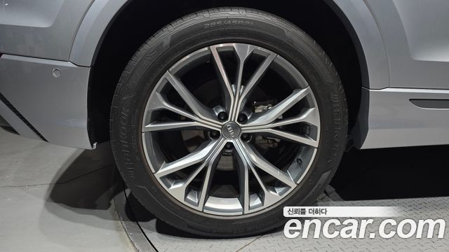 Audi Q8 (4M) 50 TDI Quattro Premium 2021 — фото 5
