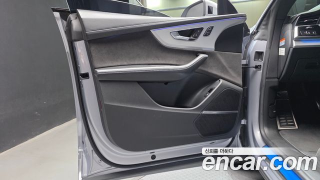 Audi Q8 (4M) 50 TDI Quattro Premium 2021 — фото 24