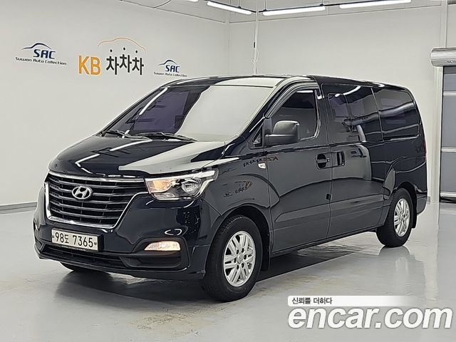 Hyundai Grand Starex Van 5-Seater Modern