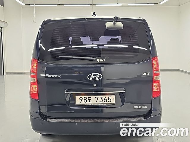 Hyundai Grand Starex Van 5-Seater Modern 2021 — фото 3