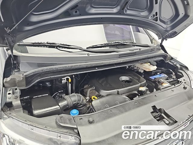 Hyundai Grand Starex Van 5-Seater Modern 2021 — фото 5