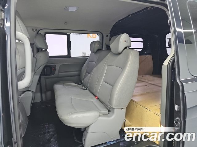 Hyundai Grand Starex Van 5-Seater Modern 2021 — фото 16