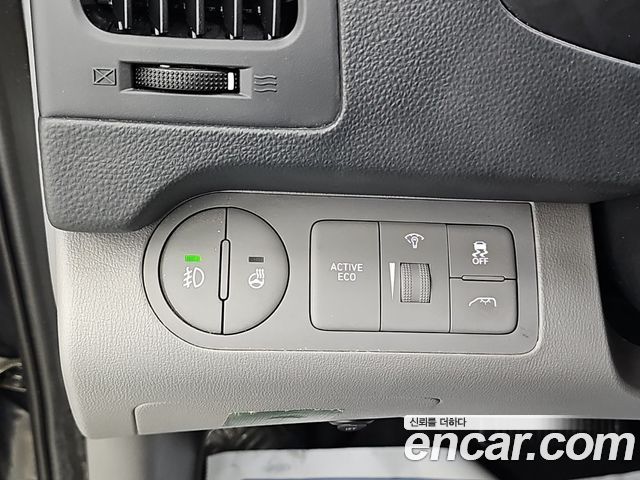 Hyundai Grand Starex Van 5-Seater Modern 2021 — фото 21