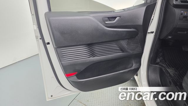 Hyundai Staria Tourer 11-Seater Modern 2022 — фото 25