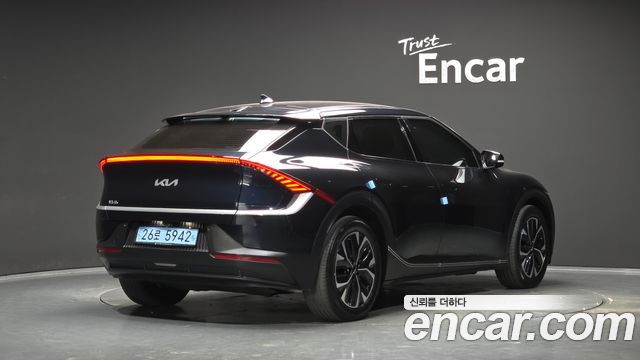Kia EV6 Standard 4WD Air 2022 — фото 2