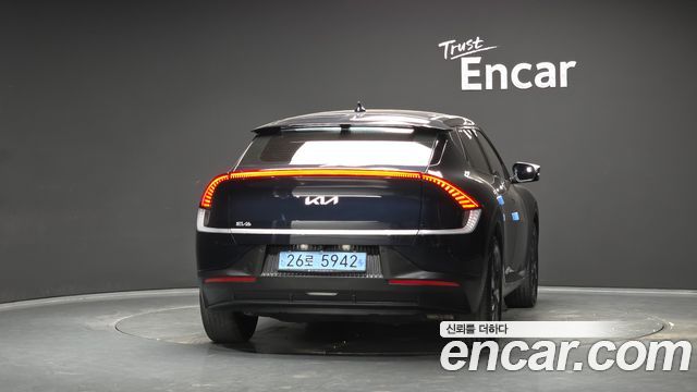 Kia EV6 Standard 4WD Air 2022 — фото 4