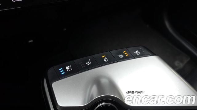 Kia EV6 Standard 4WD Air 2022 — фото 17
