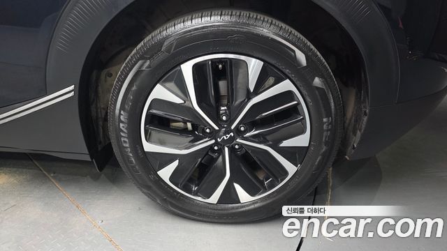 Kia EV6 Standard 4WD Air 2022 — фото 21