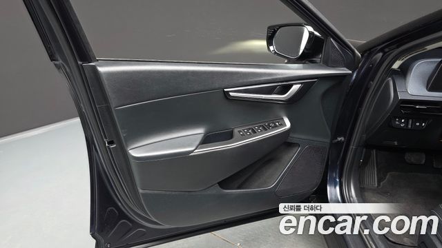 Kia EV6 Standard 4WD Air 2022 — фото 24