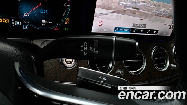 Mercedes-Benz E-Class (W213) E300e 4MATIC Exclusive 2021 — фото 9