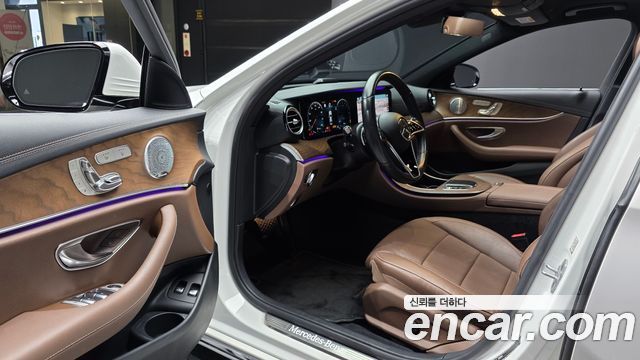Mercedes-Benz E-Class (W213) E300e 4MATIC Exclusive 2021 — фото 10