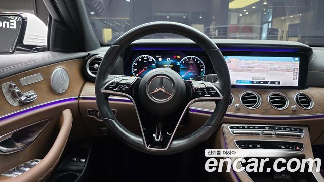 Mercedes-Benz E-Class (W213) E300e 4MATIC Exclusive 2021 — фото 14