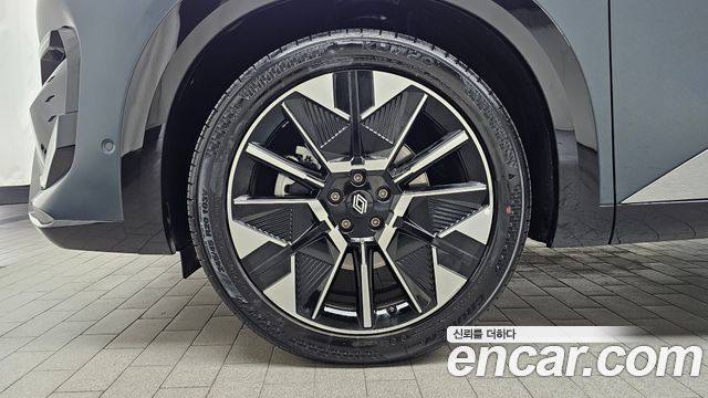 Renault Korea Filante 1.5 E-Tech Iconic 2WD 2027 — фото 5