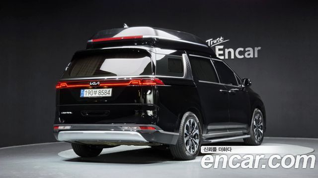 Kia Carnival (IV) Gasoline 4-Seater Hi-Limousine Signature 2022 — фото 2