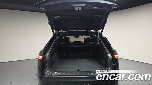 Land Rover Range Rover Velar 3.0 P400 Dynamic HSE 2025 — фото 24