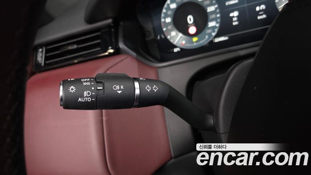 Land Rover Range Rover Velar 3.0 P400 Dynamic HSE 2025 — фото 42