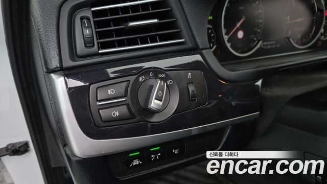 BMW 5 Series (F10) 520d M Aero Dynamic 2016 — фото 12
