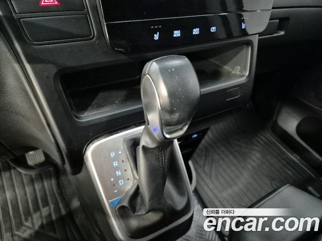 Hyundai Staria Cargo 3-Seater Modern 2022 — фото 7