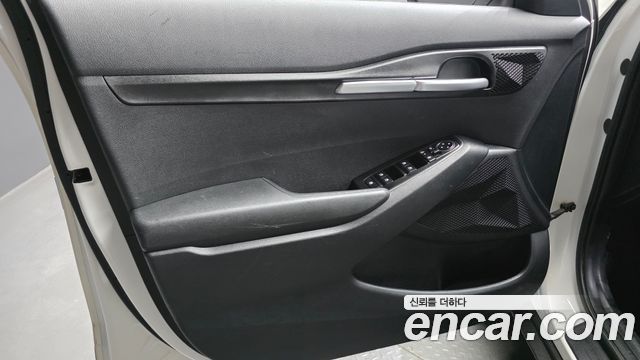 Kia Seltos Gasoline 1.6 Turbo 2WD Prestige 2023 — фото 24