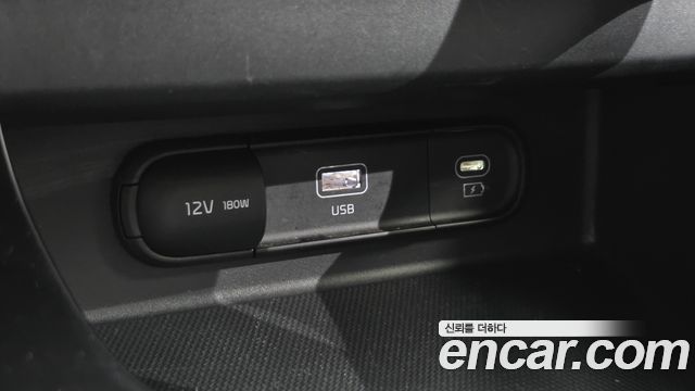 Kia Seltos Gasoline 1.6 Turbo 2WD Prestige 2023 — фото 27