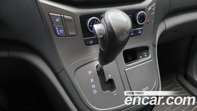 Hyundai Grand Starex Van 3-Seater Smart 2019 — фото 9