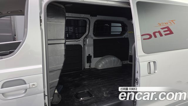 Hyundai Grand Starex Van 3-Seater Smart 2019 — фото 11