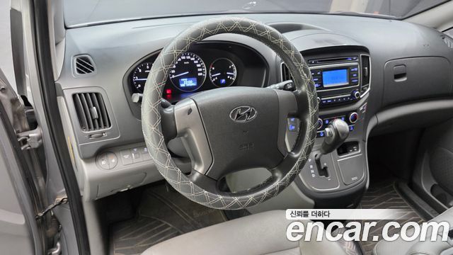 Hyundai Grand Starex Van 3-Seater Smart 2019 — фото 13