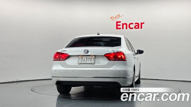 Volkswagen Passat 2.0 TDI B7 2013 — фото 4