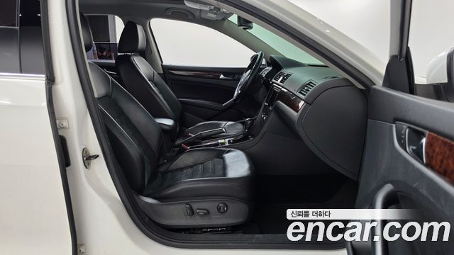 Volkswagen Passat 2.0 TDI B7 2013 — фото 11
